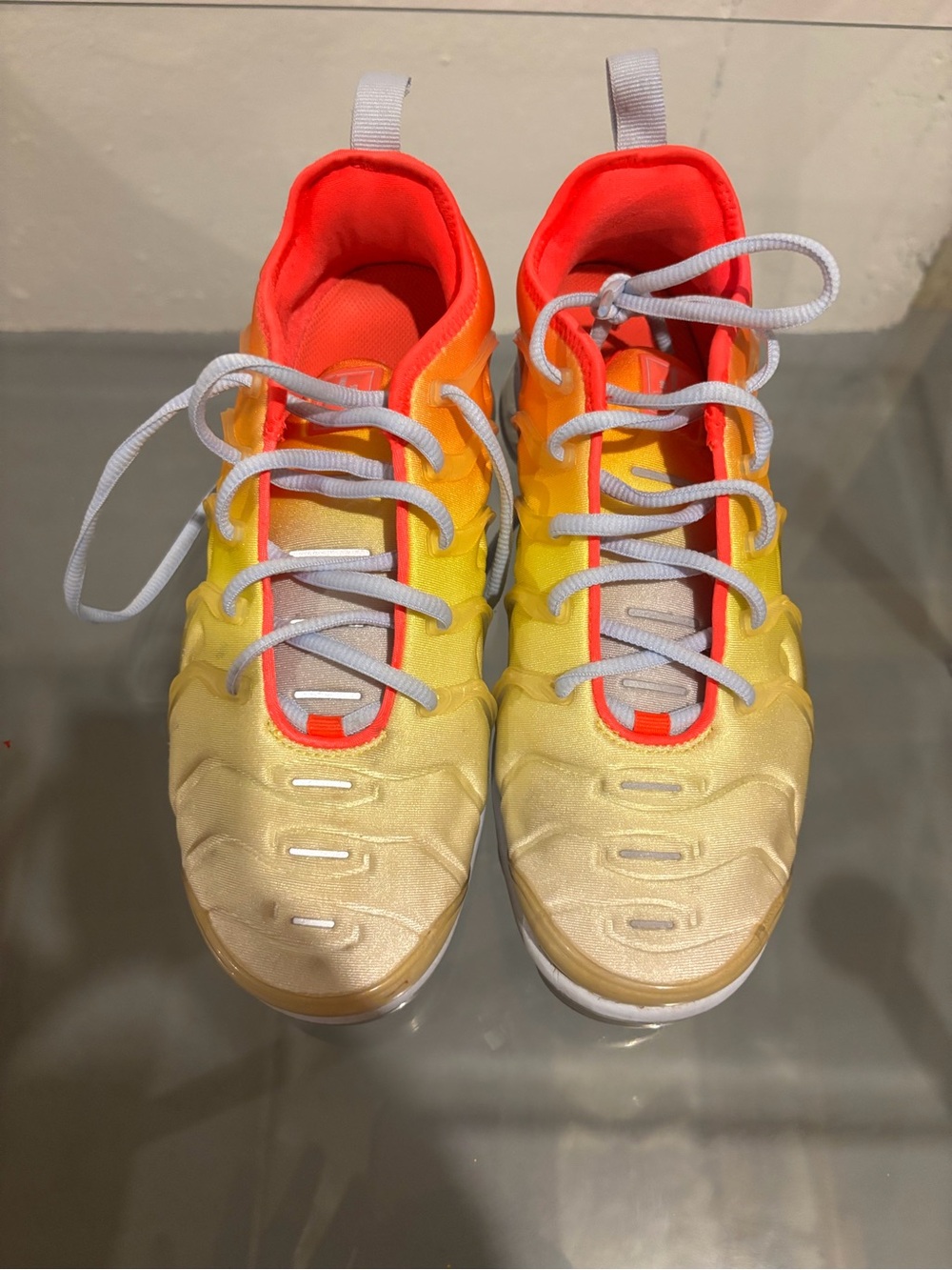 Nike Air VaporMax Plus "Sunrise" - Picture 2 of 7